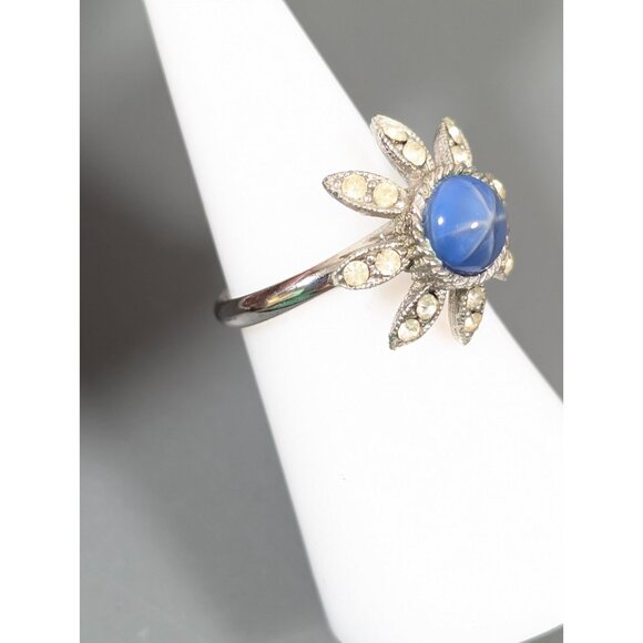 Vintage Vogue Faux Blue Star Sapphire Rhinestone Ring Silver Tone Size 6 - Picture 3 of 8